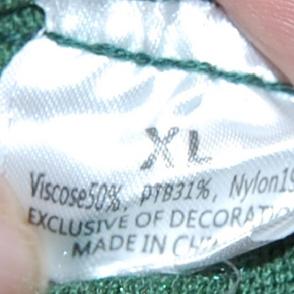 Christmas Sweater And Skirt - Picture 4 of 5